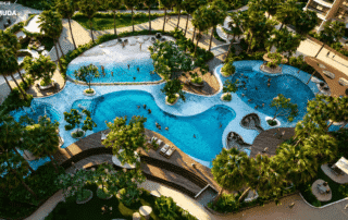 Hồ bơi tràn bờ chuẩn quốc tế tại Norton Park mang đến không gian thư giãn và giải nhiệt lý tưởng cho cư dân.